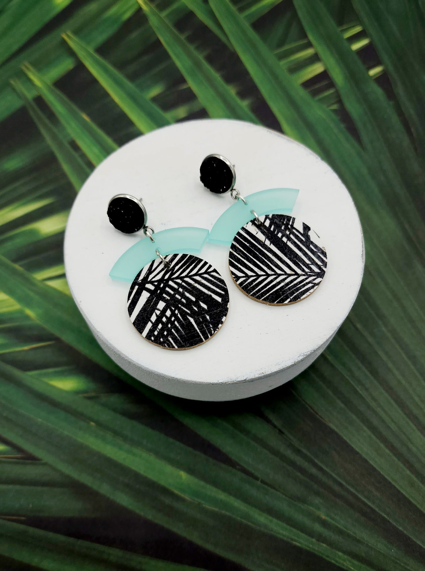 Black Palm Round Stacked Earring